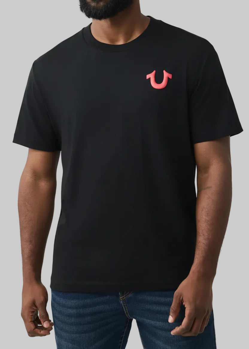 Playera True Religion | Negra - Logo Texturizado Rojizo