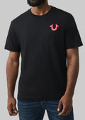 Playera True Religion | Negra - Logo Texturizado Rojizo